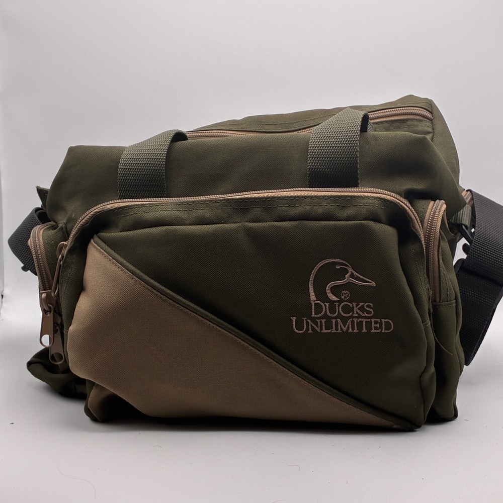 Ducks Unlimited Gear Bag Green Two Tone Hunting Duffel Shoulder Strap